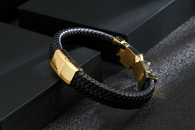 1 Piece Fashion Solid Color Cowhide Titanium Steel Inlay Zircon Menu0027S Bangle