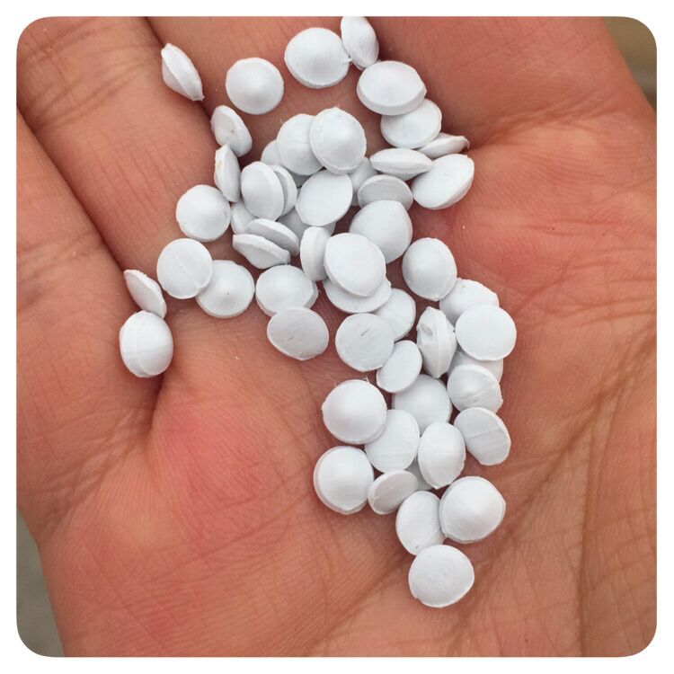 钛白PVC硬质挤出回料塑料粒子特级颗粒