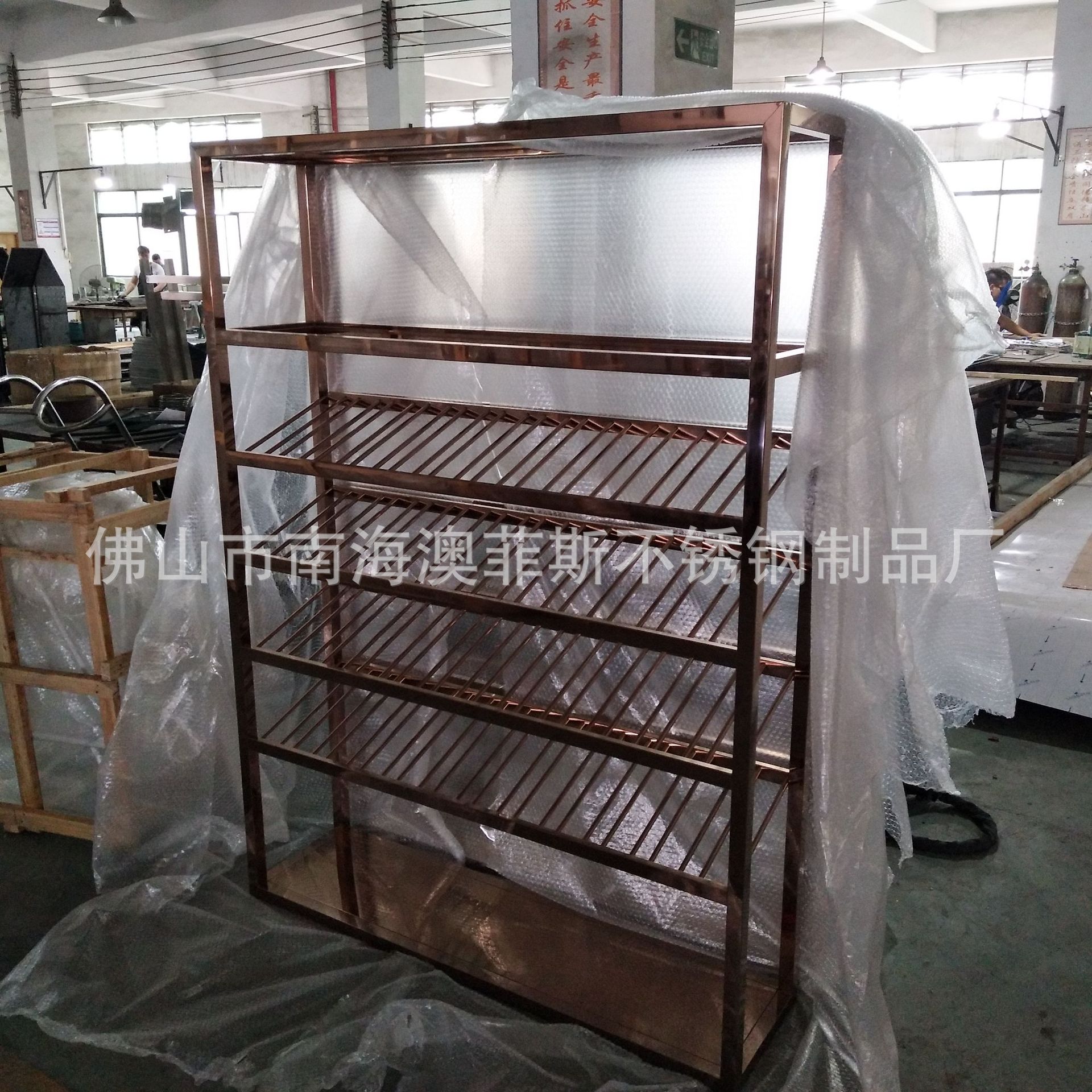 不锈钢金属洋酒红酒架厂家精品红酒架 酒库葡萄酒钛金斜列架