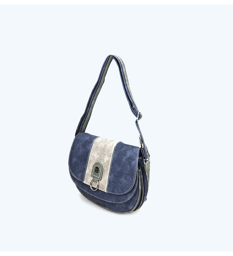 Women's Medium Pu Leather Solid Color Streetwear Pillow Shape Zipper Shoulder Bag display picture 1