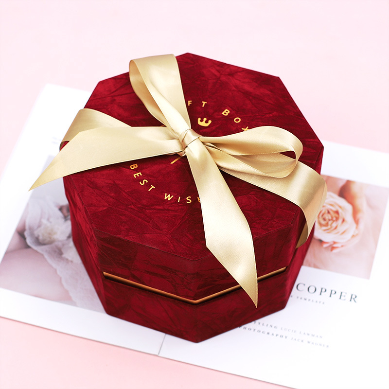 结婚喜糖盒子绒布八角礼物盒伴手礼生日礼物盒随手礼空盒厂家批发