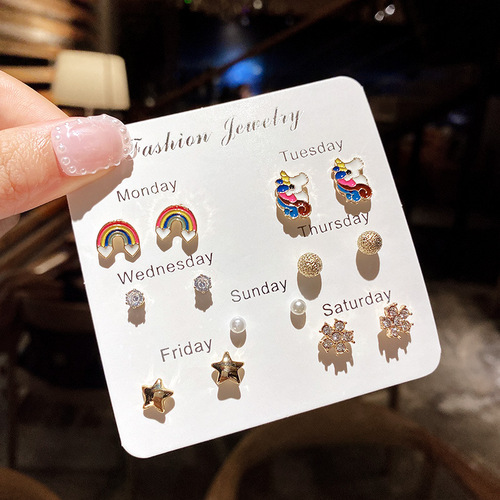 Stylish and Fashionable Earrings Set with Small and Cute Design, New Trend Earrings for Pierced Ears, Silver Needle Earrings, Chic and Refined, Perfect for Influencers and Instagram Decorations