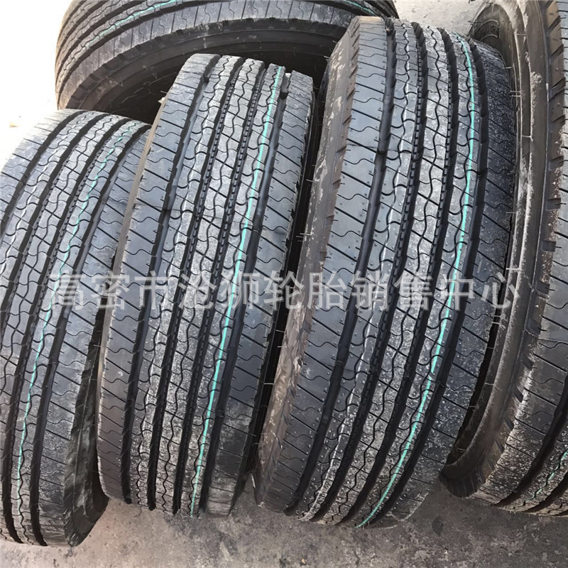 供应风神平板车轮胎 235/75R17.5 卡车钢丝真空轮胎