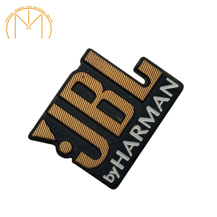 金属logo商标定 做、高光铝牌cd纹铝片双色板雕刻金属字母标牌