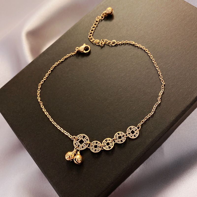 2020 Nueva campana de moda estilo antiguo sexy pie cadena Red rojo simple nicho diseño