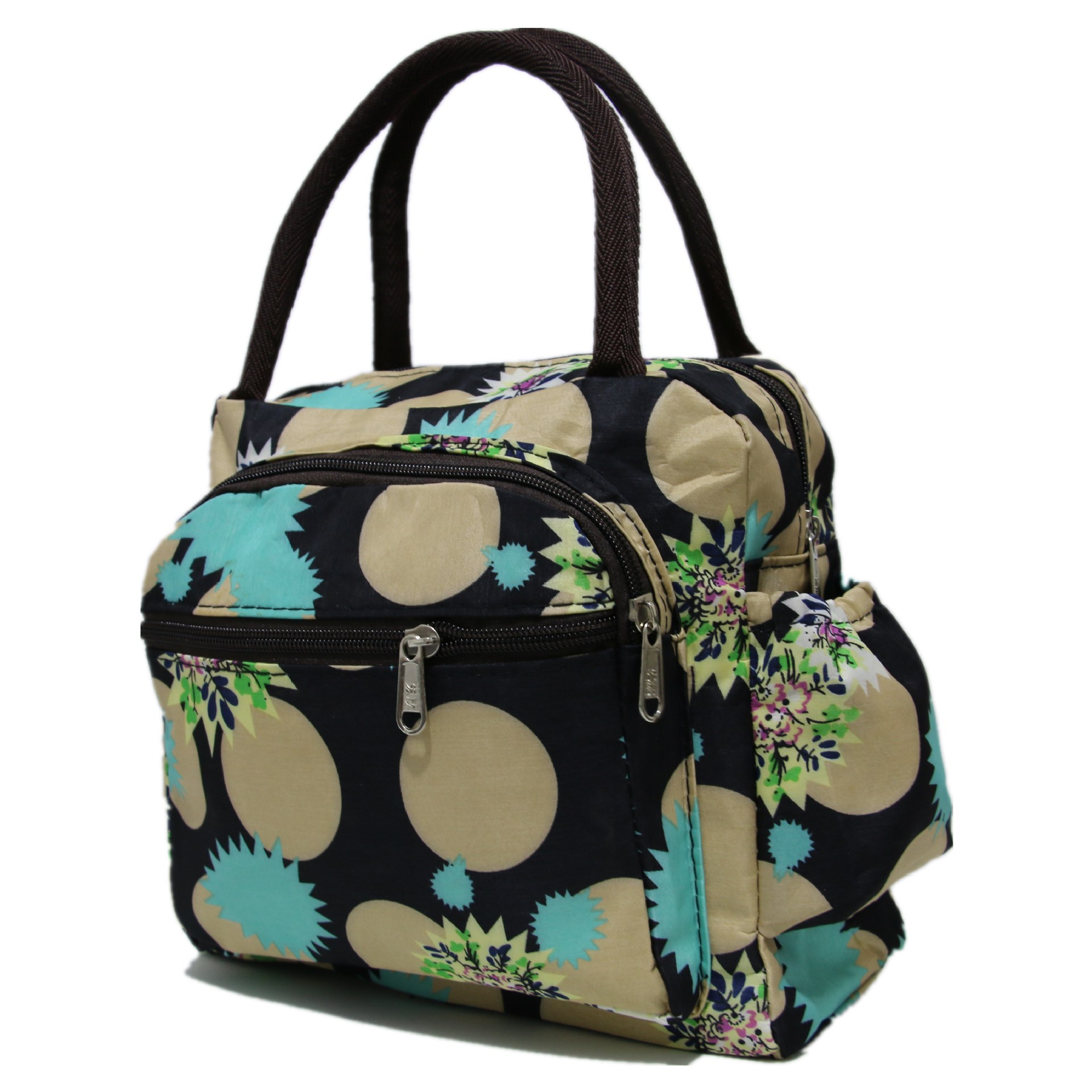 검은 색 바닥에 큰 점