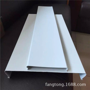 �l���X�۰��컨���ϏS�� ������ɫ����վ���X�l��300�L�挒���