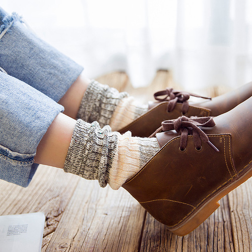 Autumn and winter thickened wool socks for women, vintage color-blocked crew socks, long-styled personalized socks, short boot cotton socks.