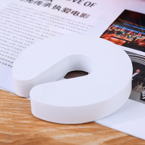 Child safety door guard with 2.2CM thickness, universal door clip for home safety, foam material U-shaped door clip