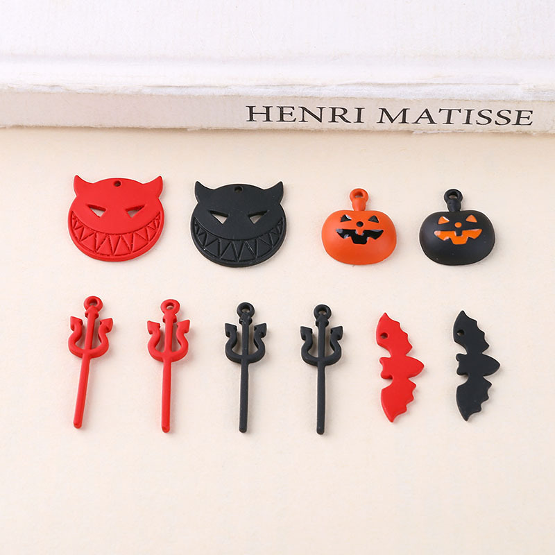Alloy Spray-Painted Halloween Series Ghost Face Pumpkin Bat Pendant DIY Handmade Jewelry Earring Materials Pendant