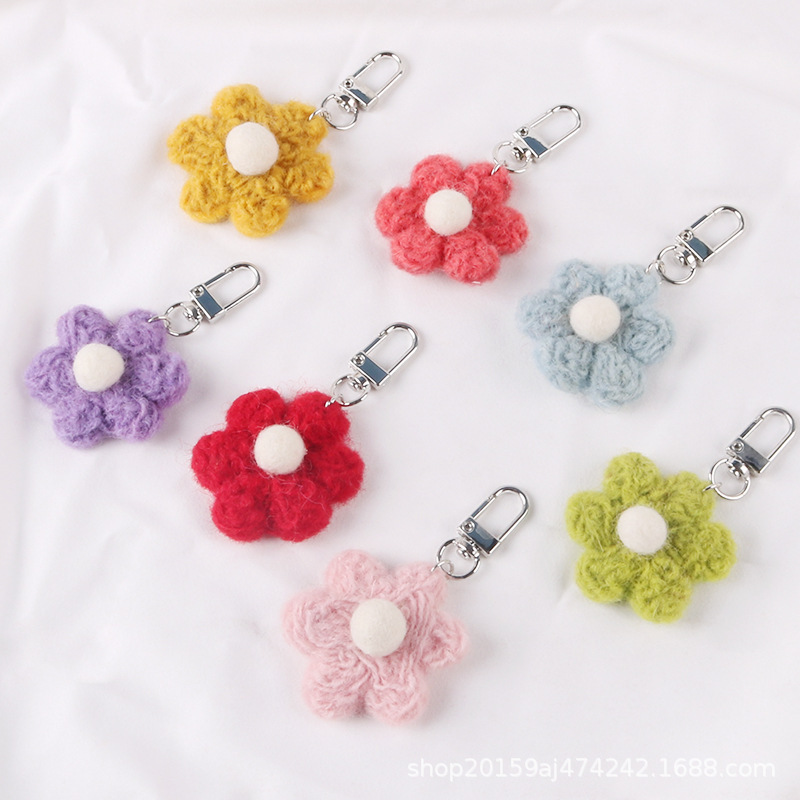 Sweet Girl's Heart Cute Wool Flower Car Keychain Pendant Knitted Flower Bag School Bag Decorative Accessories