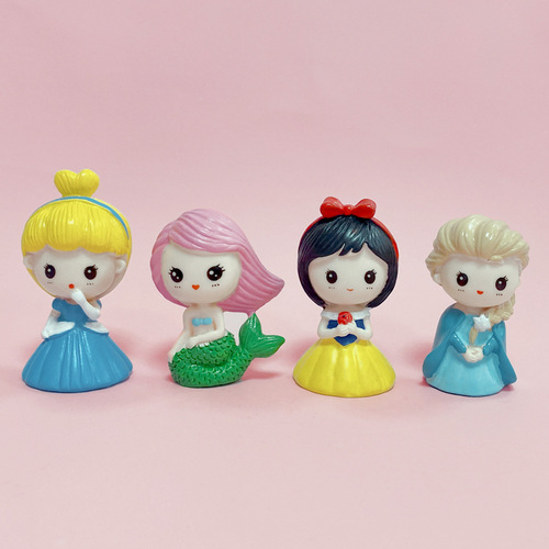 Resin micro landscape ornaments, car ornaments, creative cute car ornaments, princess cake decoration ornaments, car dolls
