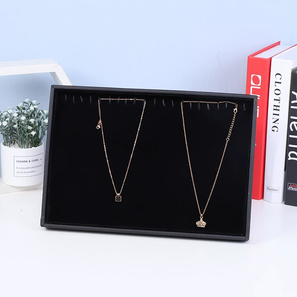 Black velvet necklace