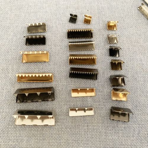 Factory direct sales of horse buckle long electroplated webbing rope clip metal fine tooth tail clip buckle clothing luggage accessories