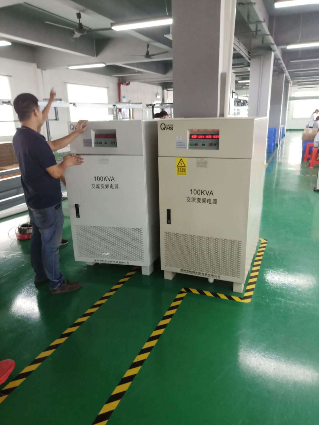 100KVA��Ƶ��Դ��̨������ݸ��ƽ�ͻ��ֳ�������ֱ������Ʒ