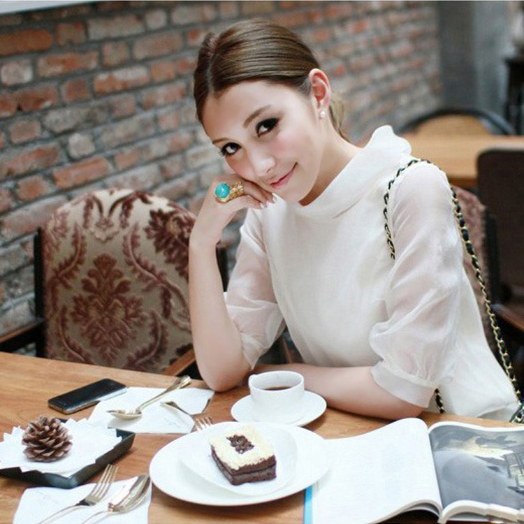 Celebrity Style Women's White Dress Spring and Summer 2025 Fashion New Skirt Loose Imitation Silk French Dress