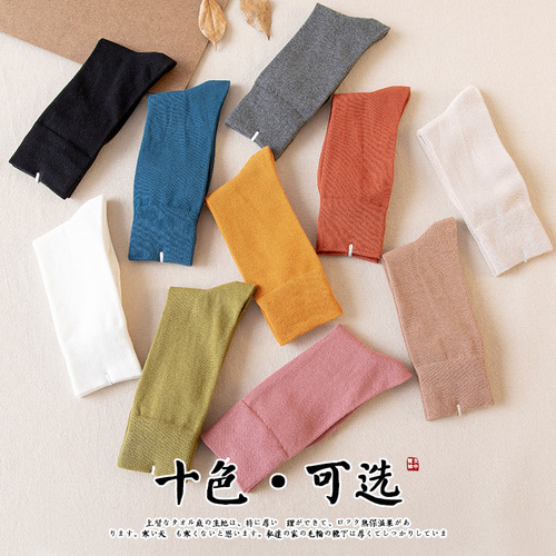 Black long socks with cotton soles, fashion long socks, thin calf socks suitable for spring and autumn, trendy long socks for winter.