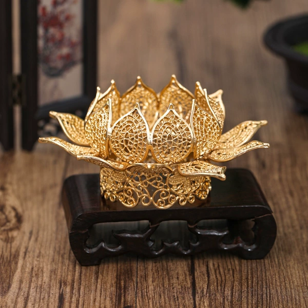 Golden basic lotus crown