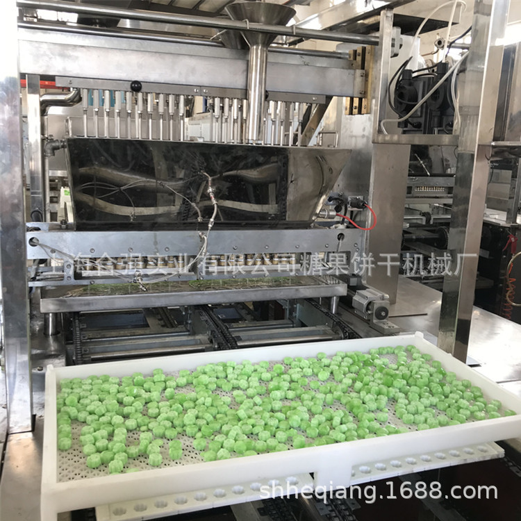 全自动木糖醇硬糖成型生产线 合强品伺服糖果设备 双排糖果浇注机