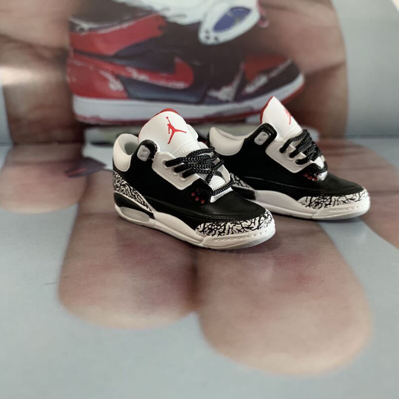 3Rd Generation Aj3 Black Cement Collaboration White Cement Pair Keychain Jordan 3D Sneaker Model Trendy Car Keychain