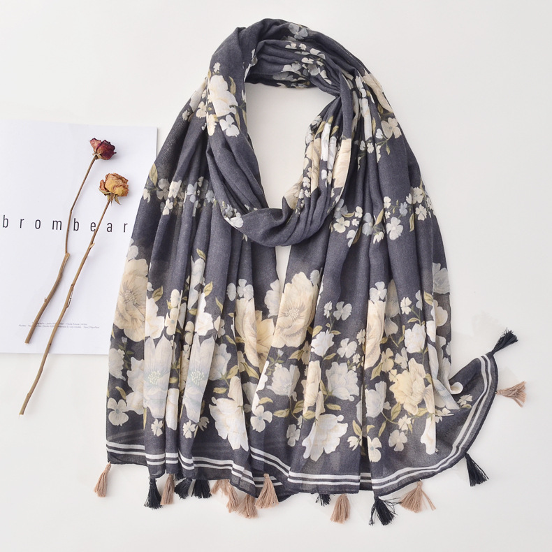 2020 Otoño e Invierno nueva bufanda de algodón y lino Comercio exterior Exportación etiqueta cortada gris oscuro elegante borla impresa larga Toalla de playa