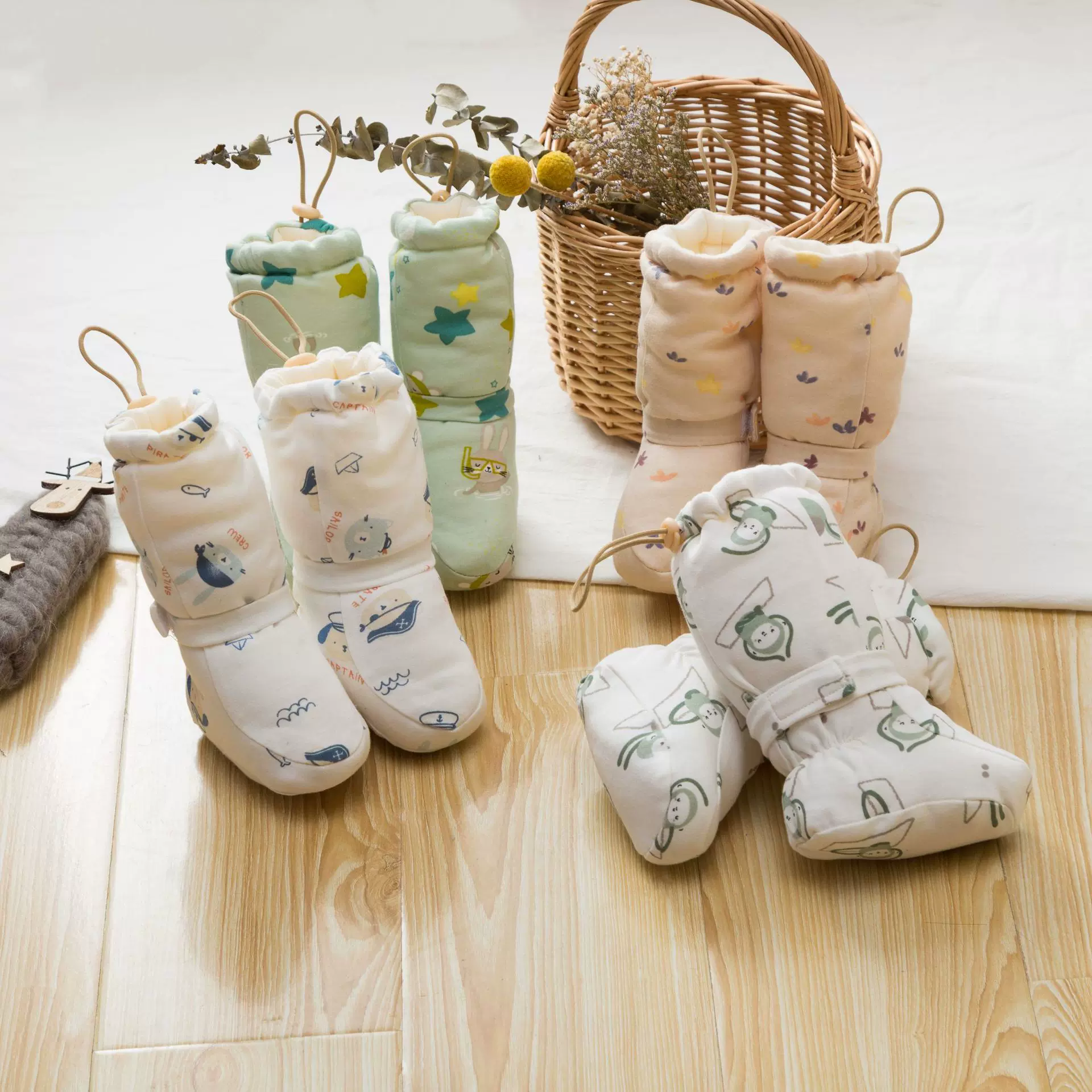 秋冬新款婴儿棉鞋宝宝纯棉鞋袜婴儿保暖脚套男宝宝软底鞋女宝宝鞋