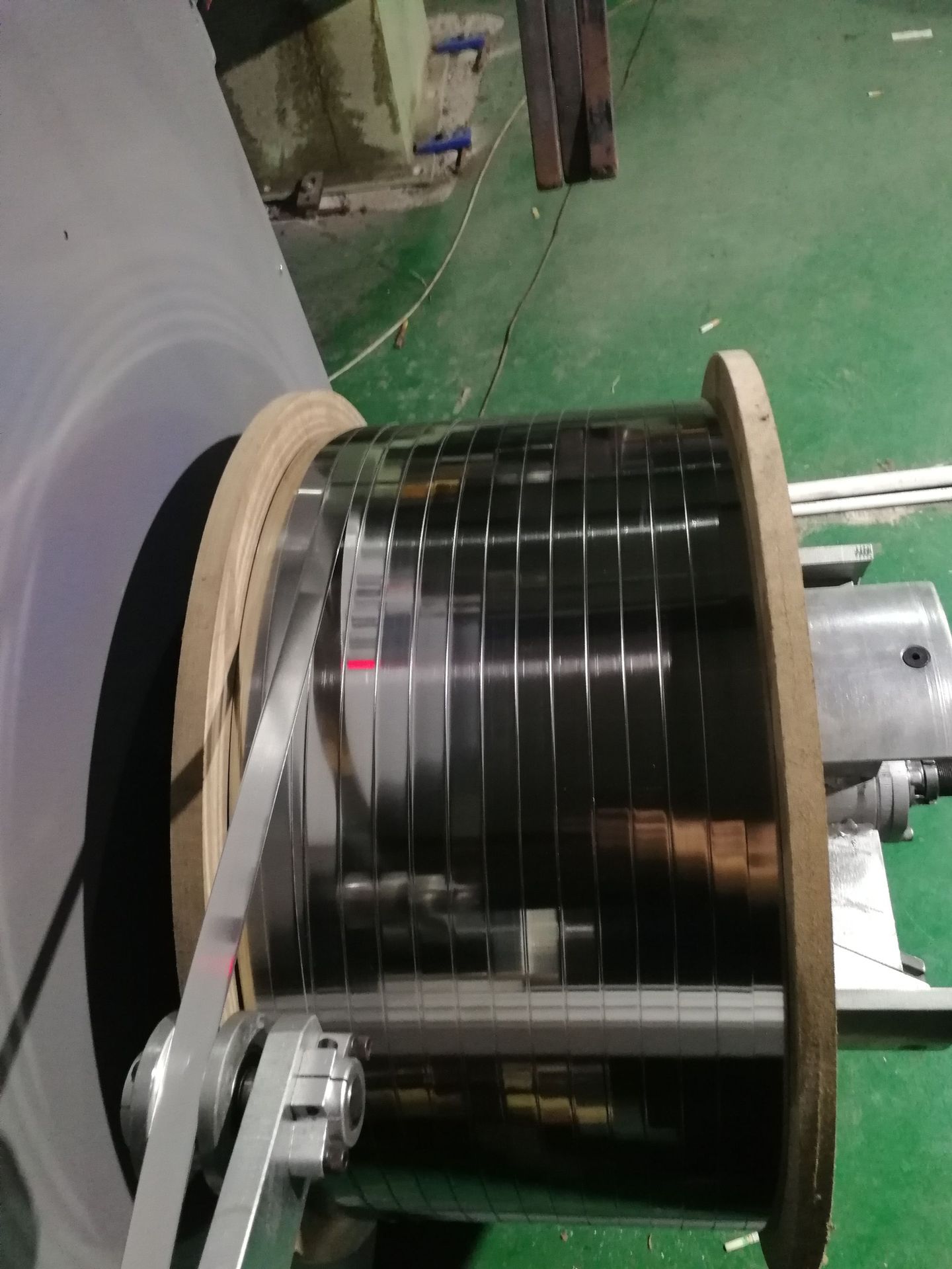 304不锈钢滚珠式扎带材料 自锁式发条卷厂家源头供应精密细分卷带