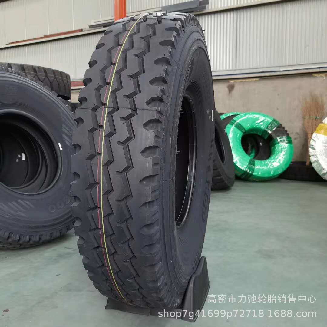 12R22.5汽车轮胎批发货车半挂车轮胎重载防扎耐磨厂家供应12r22.5