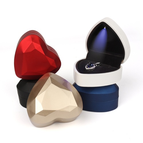 LED light heart-shaped box, jewelry box, ring box, pendant necklace packaging box, confession, wedding box wholesale