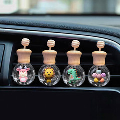 Cartoon car perfume empty glass bottle Air outlet perfume bottle clip Car interior decoration essential oil car aromatherapy clip