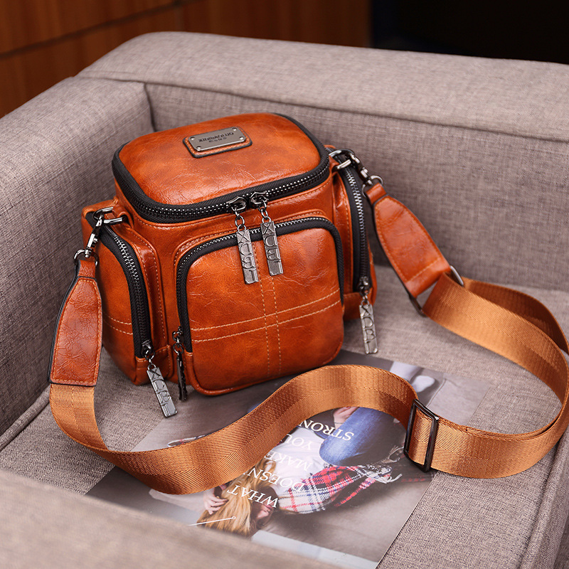 2024 Xiti Paul Spring and Summer New Retro Fashion Camera Barrel Shoulder Crossbody Large Capacity Women's Bag