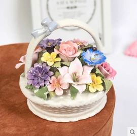 音乐盒;木质工艺品;树脂工艺品