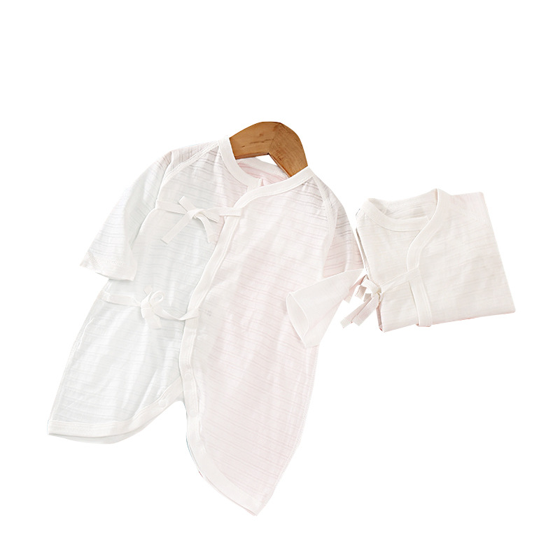 日系純白ベビー服赤ちゃん純色偏着蝶々衣和尚服新生児服a類純綿