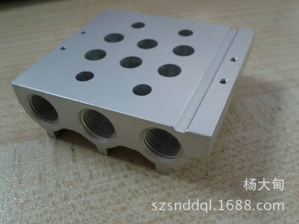 VABM-L1-10S-G18 汇流板 电磁阀底板 VUVG M5 M7费斯托 FESTO款式