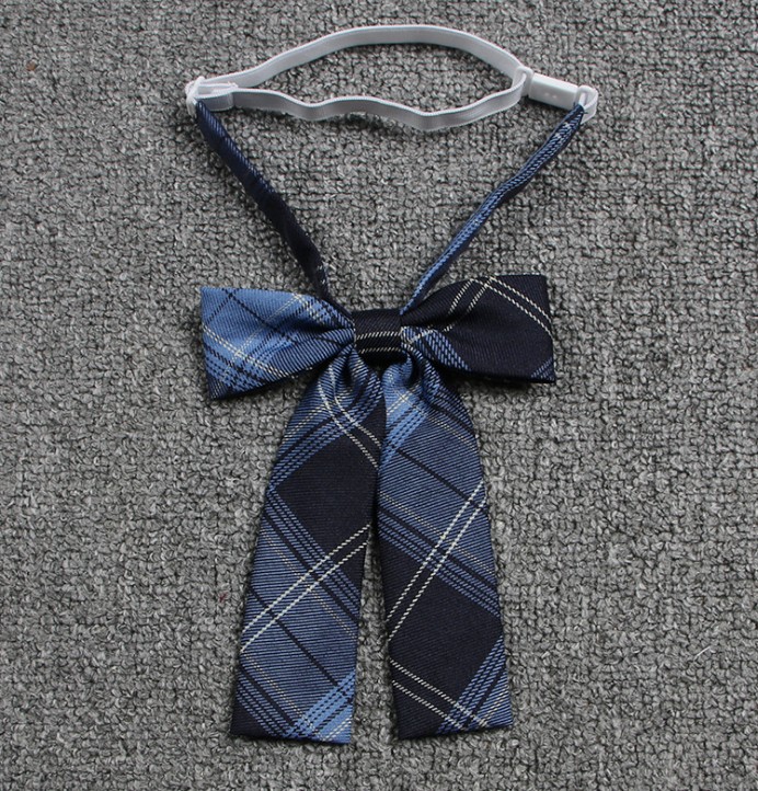 Ganglitian collar (J)