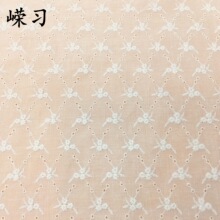 全棉打孔小叶子绣花布 棉布大机绣花连衣裙面料绣花面料厂家直供