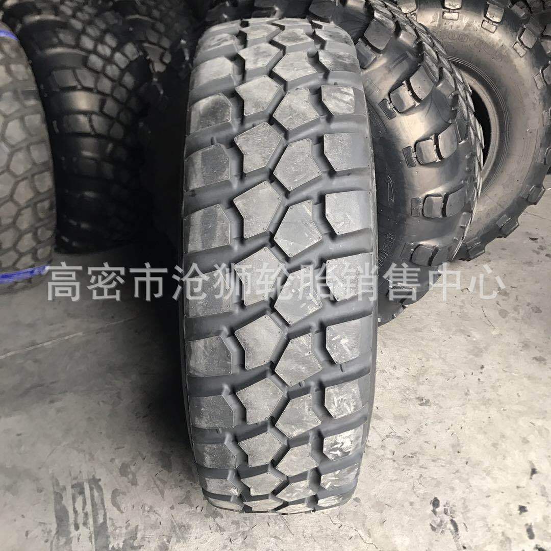 全钢卡车650R 750R 825R16 子午线轮胎900R 10.00R 11.00R20