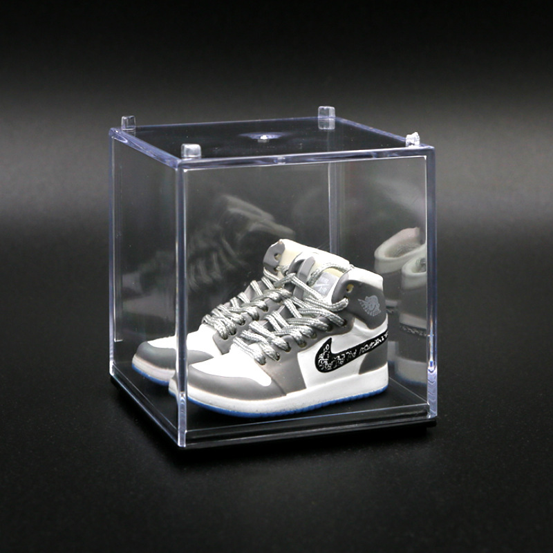 AJ zapatos de baloncesto zapatos de moda mini modelo tridimensional dedo del pie rojo y negro decoración del coche decoración de la torta modelo de zapato hecho a mano