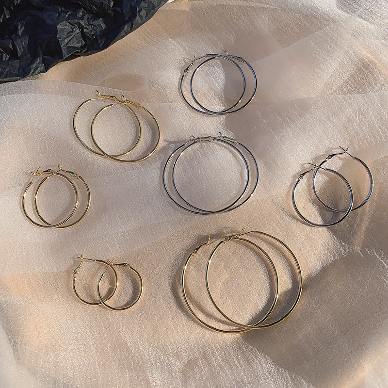 Trend fashionable earrings