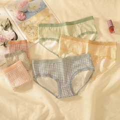 [New Model on the Market] Pure Cotton Underwear Ladies Mid-Waist Check Comfortable Breathable Cotton Bottom Panty Girls Triangle Pants Large Size 