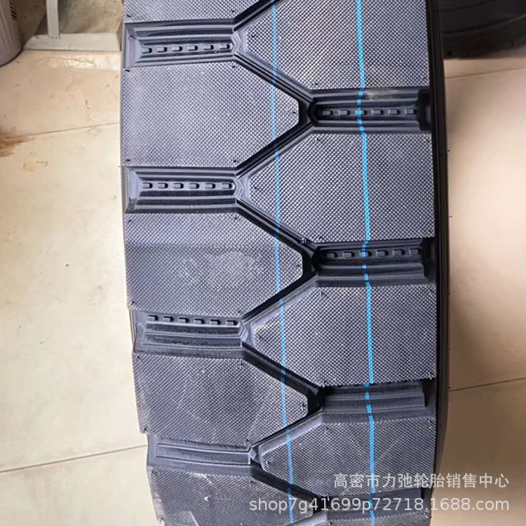 货车轮胎1200R20防爆胎搅拌车自卸车轮胎重载防扎矿山花纹1200r20