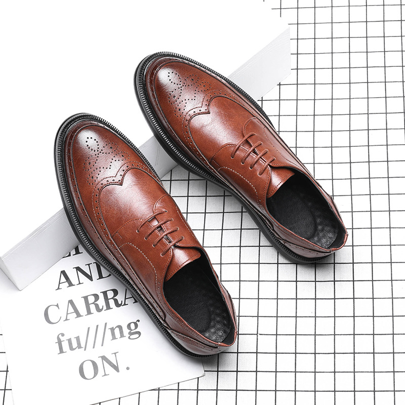 White Brogue Leather Shoes Men's Korean-style Patent Leather Carved Breathable Business Dress All-match Casual Men's Shoes A310-G White Brogue Leather Shoes Men's Korean-style Patent Leather Carved Breathable Business Dress All-match Casual Men's Shoes A310-G
