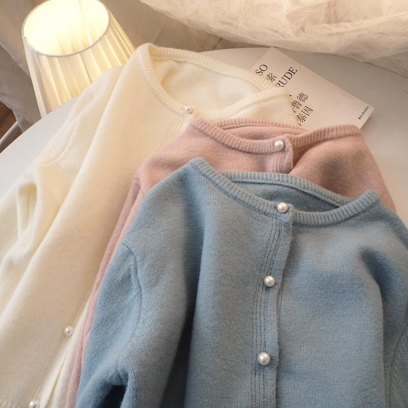 Осень-зима 2024, новый свитер с жемчужными пуговицами, женский свободный верхний вязаный кардиган