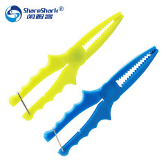Manufacturer supplies ABS material plastic fish clamp, small lightweight fish clamp, fish control device, portable fishing tool