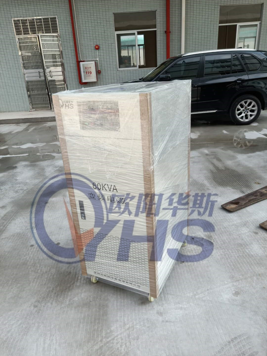 60KVA��Ƶ��Դ������ݸʯ�ſͻ��ֳ�������С�ҵ��Ʒ����װ��