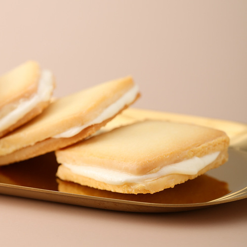 White Lover Same Style Winter Snow Love Chocolate Filled Wafer 180g Wedding Celebration Handout Snack Internet Famous Biscuit