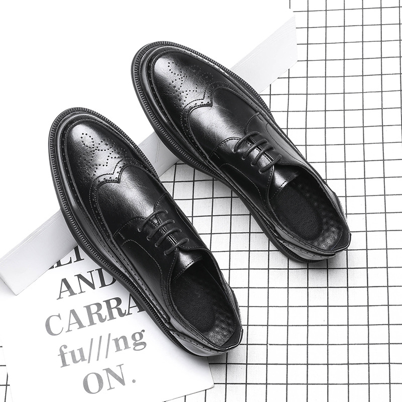 White Brogue Leather Shoes Men's Korean-style Patent Leather Carved Breathable Business Dress All-match Casual Men's Shoes A310-G White Brogue Leather Shoes Men's Korean-style Patent Leather Carved Breathable Business Dress All-match Casual Men's Shoes A310-G