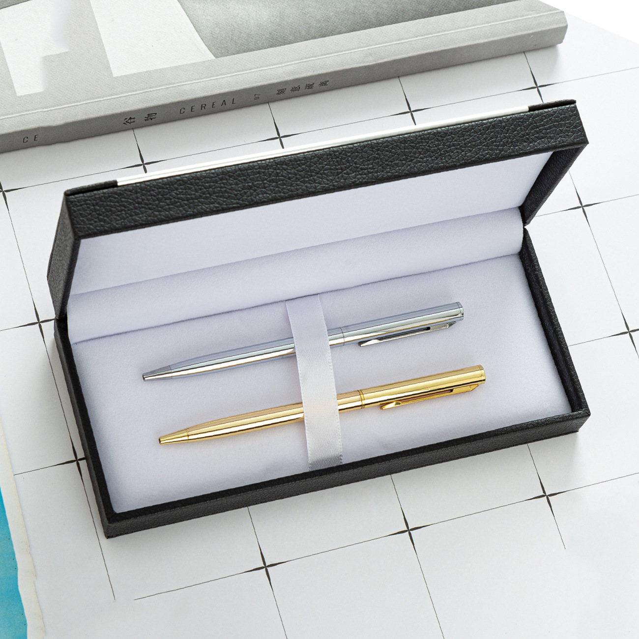 Fábrica al por mayor caja de la pluma de la firma caja de embalaje de regalo LOGO imprimible en stock al por mayor