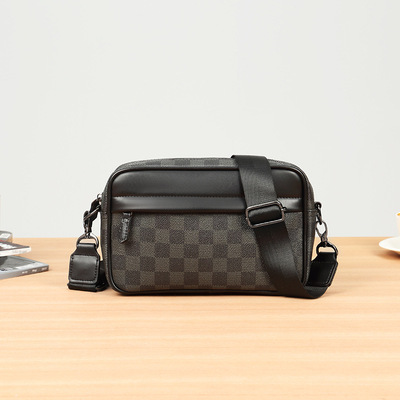 2023 fashion leisure time Postman The single shoulder bag lattice Small oblique Satchel leisure time business affairs cortex A generation of fat