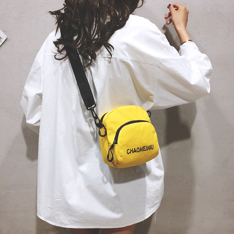 Ins Super Hot Small Bag Women's Bag 2023 New Fashion Versatile Canvas Bag Summer Small Fresh Girl Crossbody Bag Ins Super Hot Small Bag Women's Bag 2023 New Fashion Versatile Canvas Bag Summer Small Fresh Girl Crossbody Bag